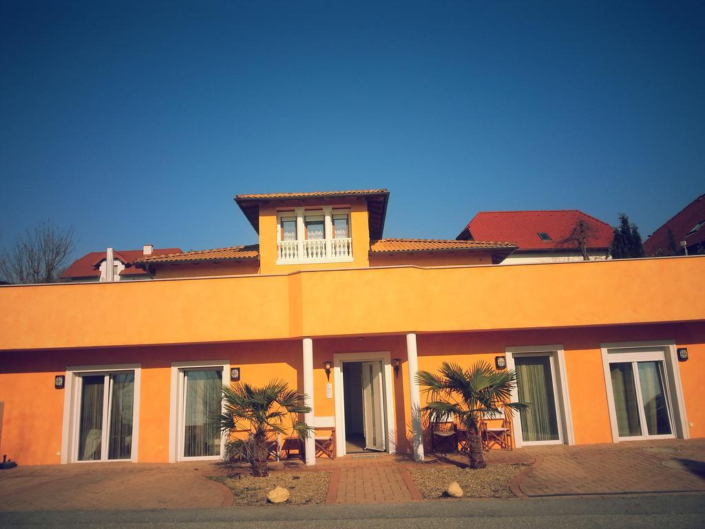 Villa Toscana Steyr Bagian luar foto
